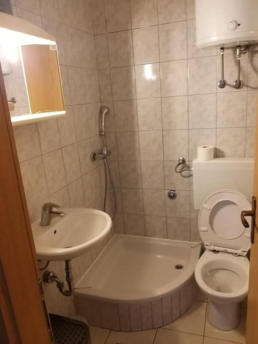 Nice Apartment On Quite Location Near City Center 스플리트 외부 사진